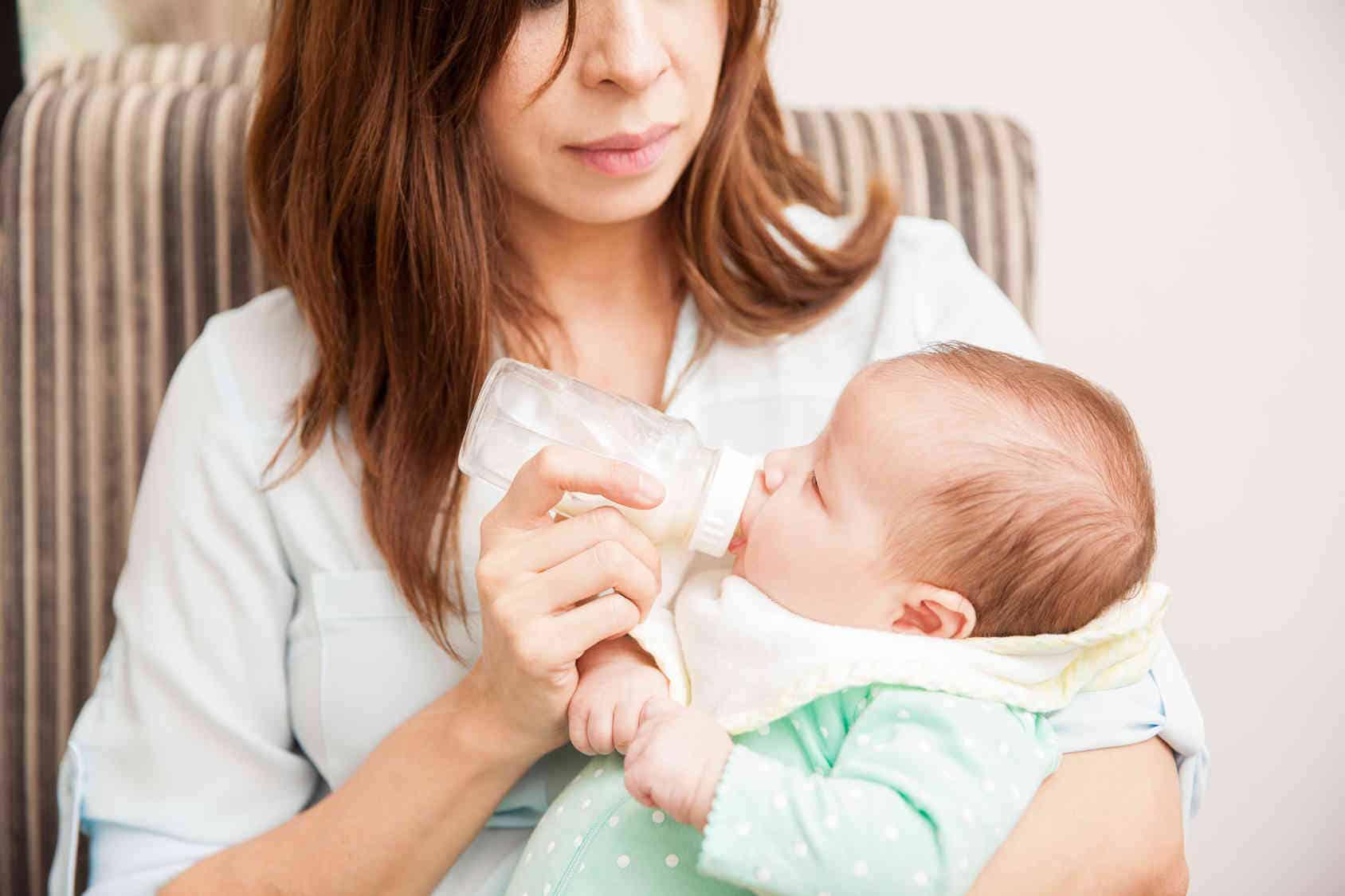 Breast and Formula Feeding Should You Combine the Two? Formuland