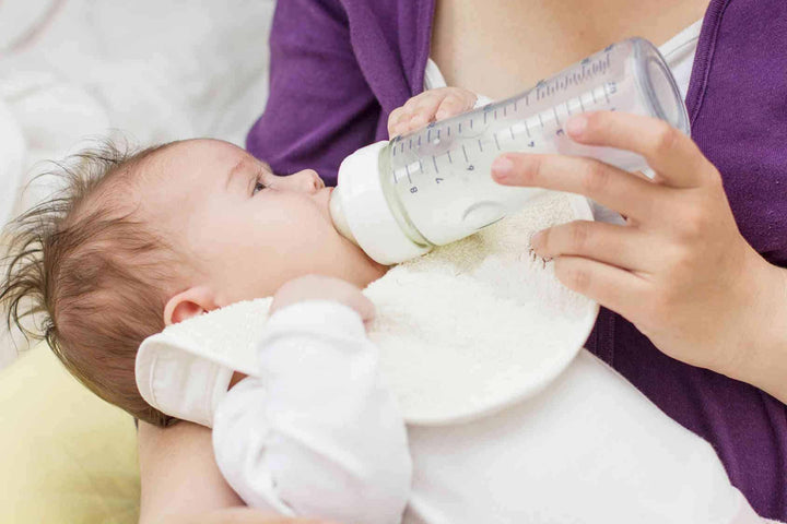 Feeding a Newborn: Top Bottle Feeding Tips to Know - Formuland