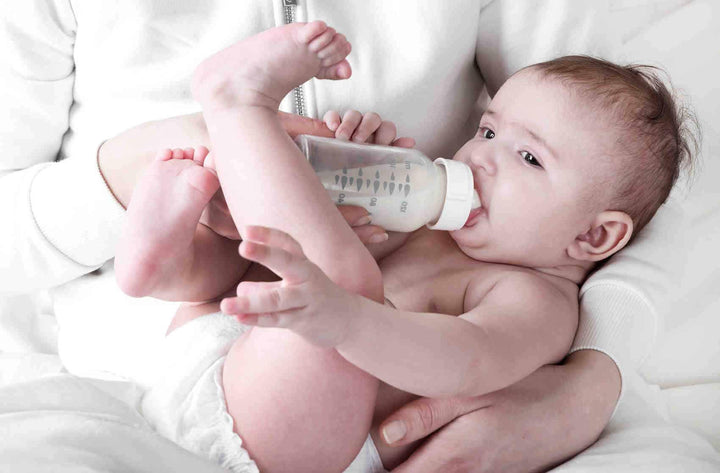 9 Formula Feeding Tips that Help You Bond With Your Child - Formuland