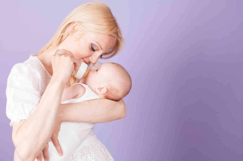 5 Bottle Feeding Tips to Move Baby Away from Snack Feeding - Formuland