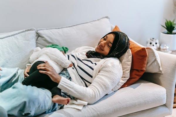Baby Cluster Feeding: Managing Baby’s Routine With the Best Formula - Formuland
