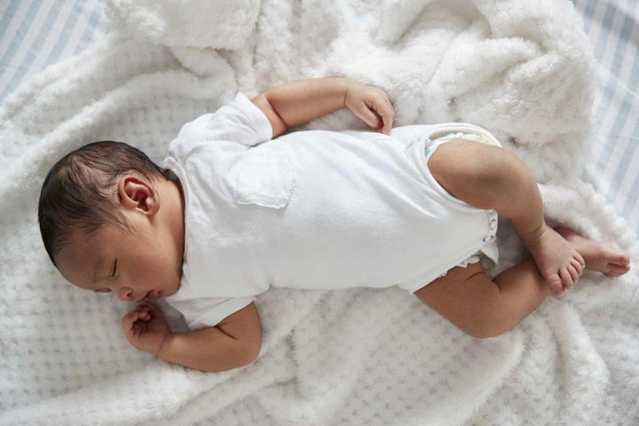How to Feed a Newborn Baby Safely: How to Avoid Feeding Dangers - Formuland